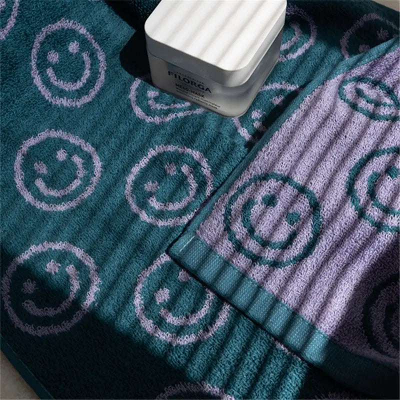 Retro Smiling Bath & Face Towel