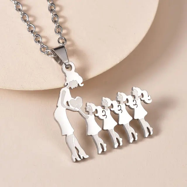 Collares de plata familiares