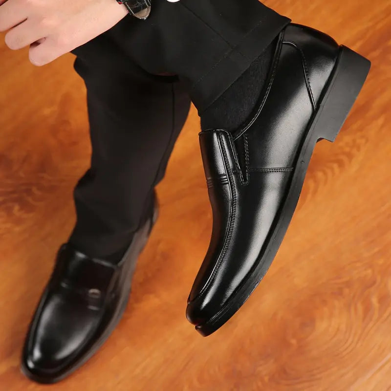 Zapatos formales de cuero negro para hombre